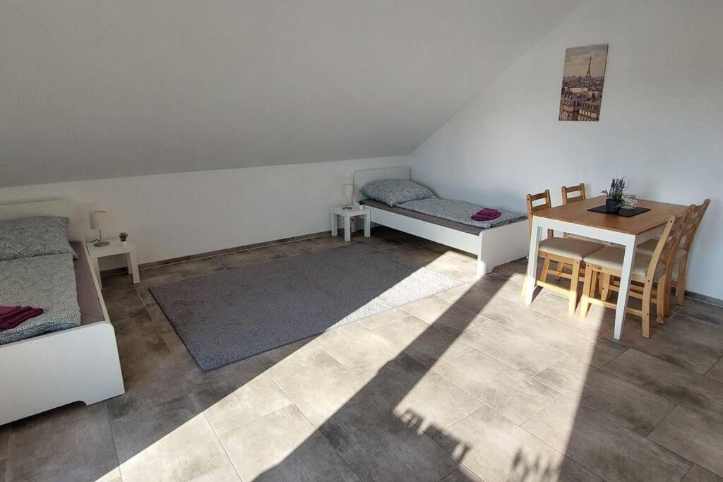 Grosse Tolle 4 Zimmer Ferienwohnung Im Herzen Des Odenwaldes Mörlenbach Exteriér fotografie