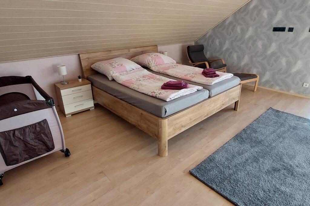 Grosse Tolle 4 Zimmer Ferienwohnung Im Herzen Des Odenwaldes Mörlenbach Exteriér fotografie
